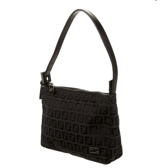 Fendi mini bag shoulder bag. Fits phones - Picture 1 of 9